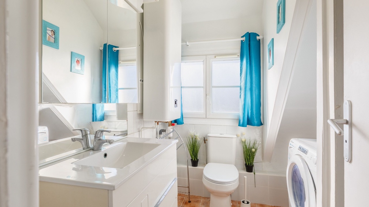 Photo of Bathroom in Bennecourt