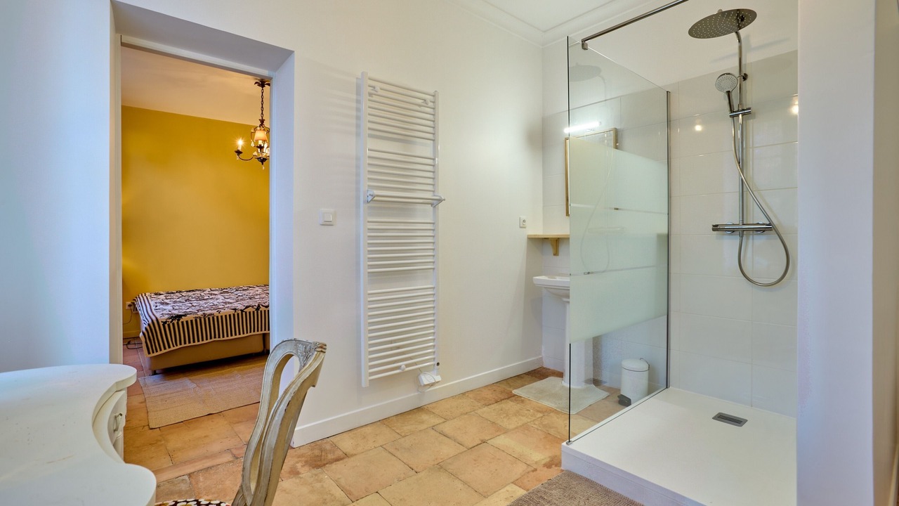 Photo of Bathroom in Saint-Antoine-du-Queyret