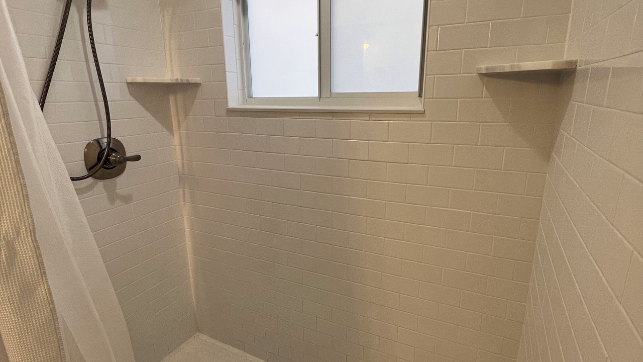 Photo of Bathroom in Plantation Tropical Park