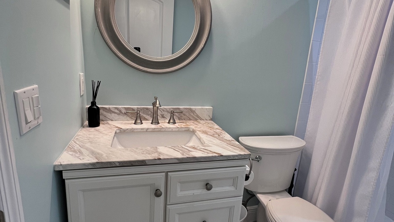 Photo of Bathroom in Plantation Tropical Park