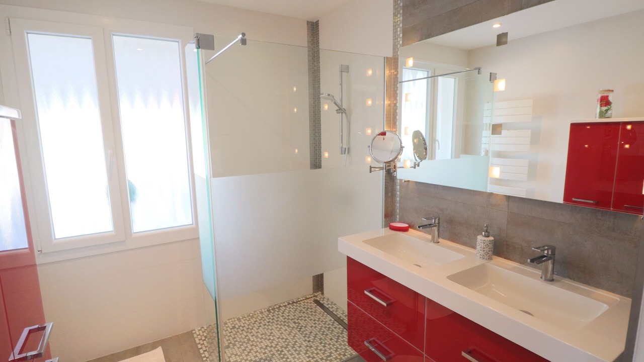 Photo of Bathroom in Pagny-la-Ville