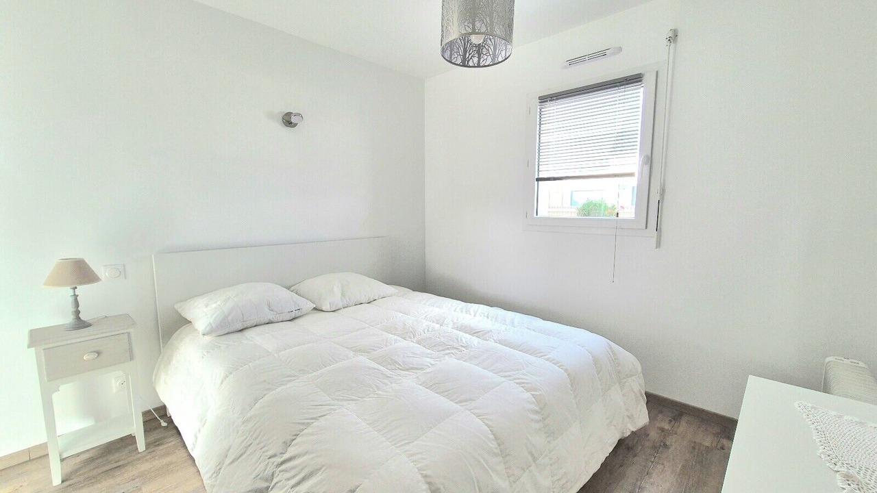 Photo of Bedroom in Hirel