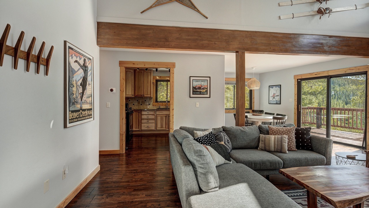 Photo of Livingroom in Blue River