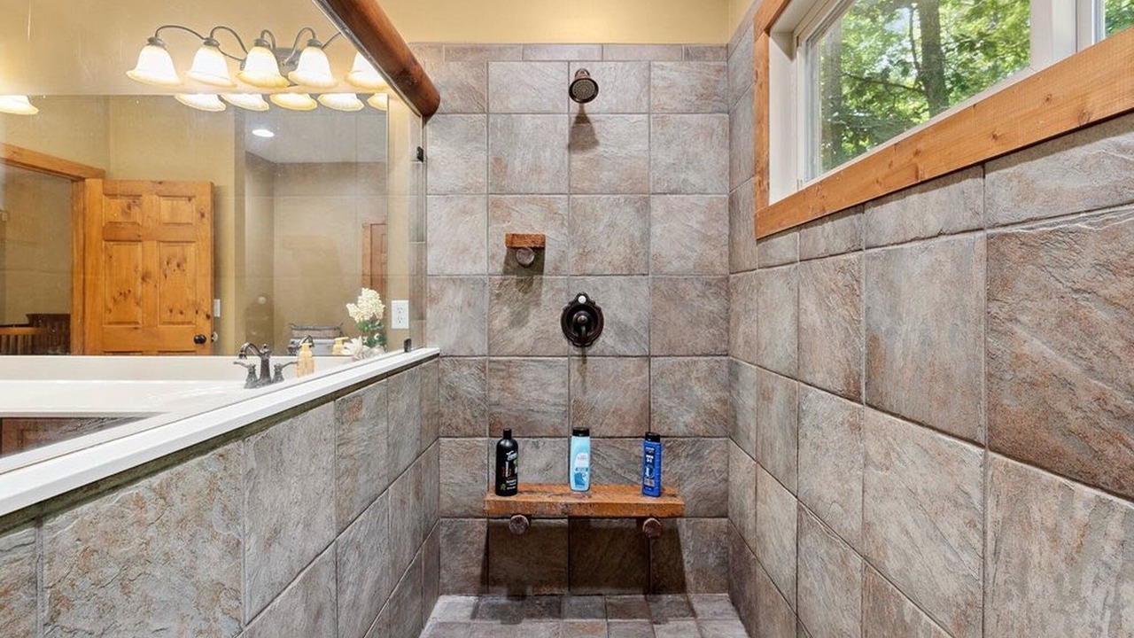 Photo of Bathroom in Saxony Forest