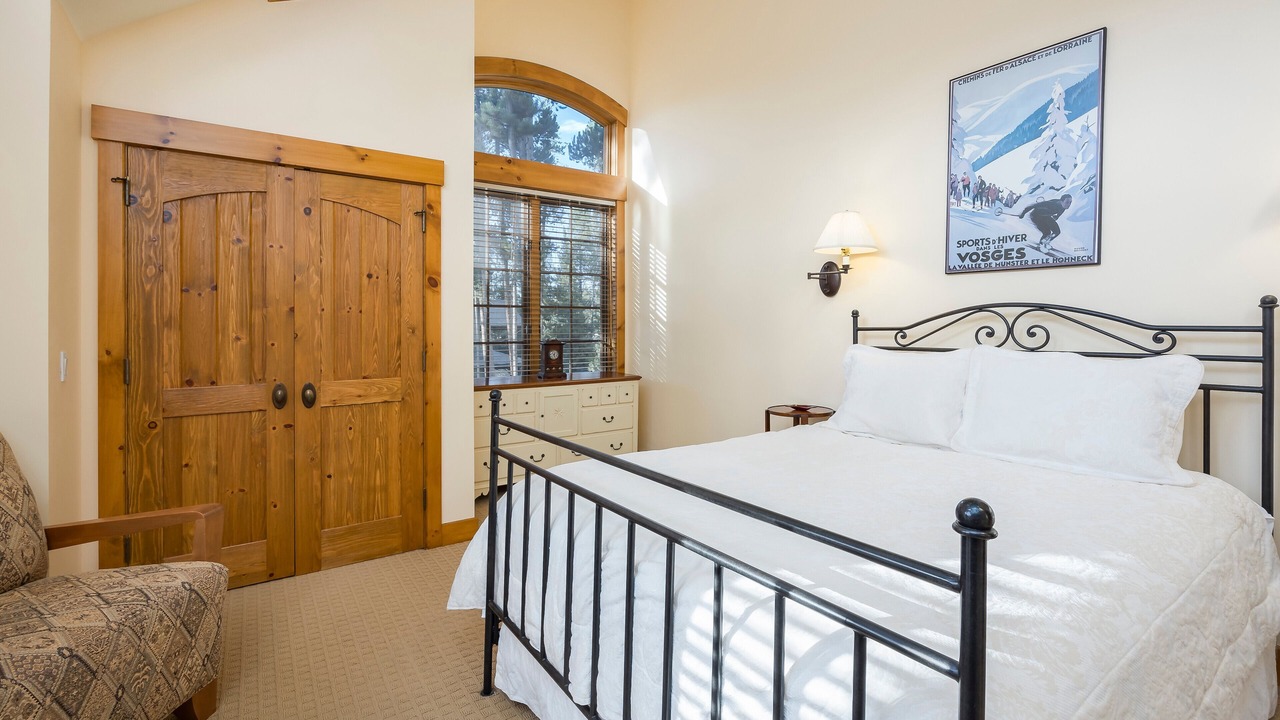 Photo of Bedroom in Sunbeam Estates