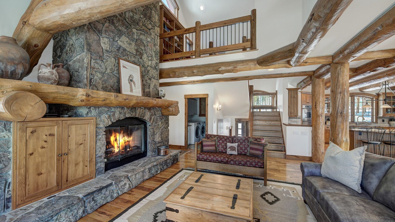 Photo of Livingroom in Sunbeam Estates