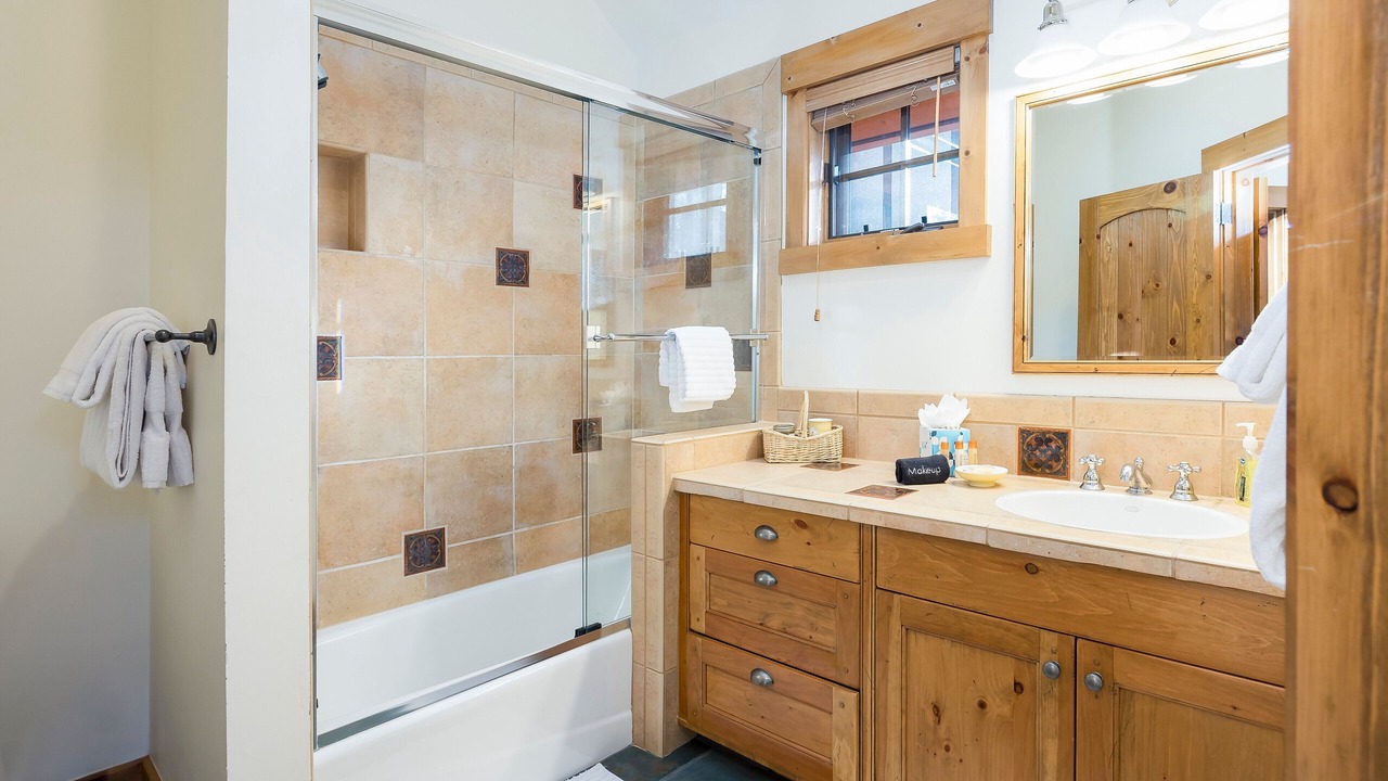 Photo of Bathroom in Sunbeam Estates