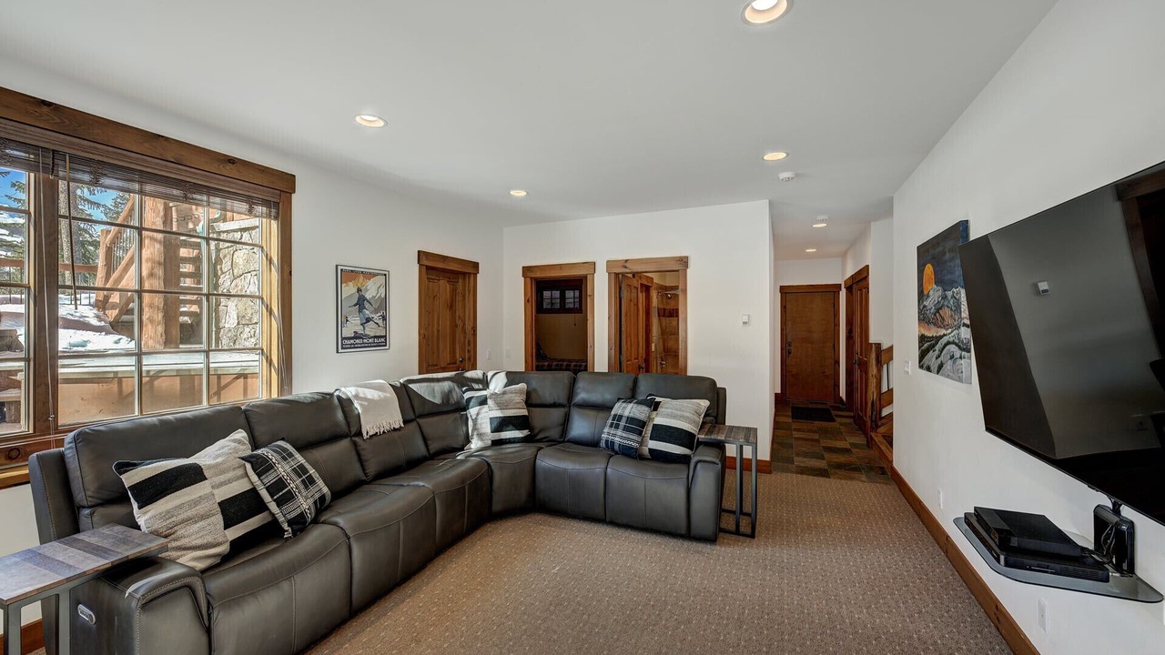 Photo of Livingroom in Sunbeam Estates