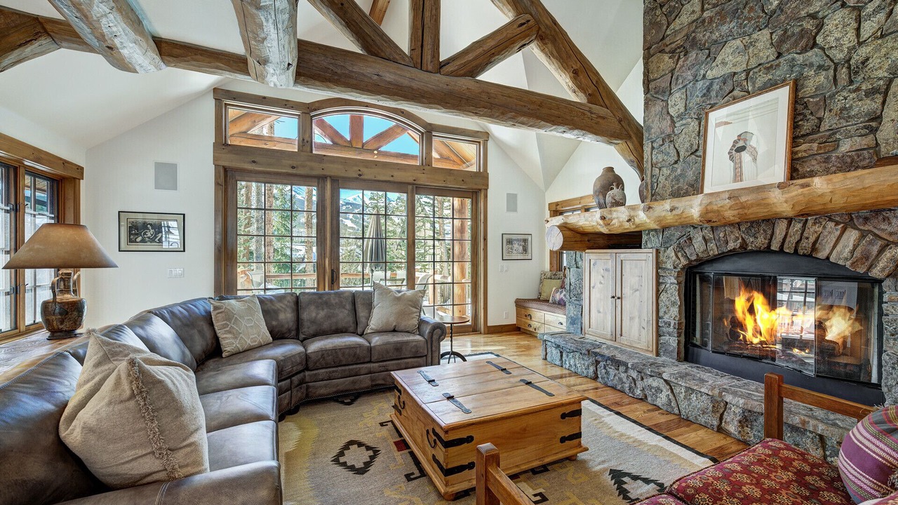 Photo of Livingroom in Sunbeam Estates