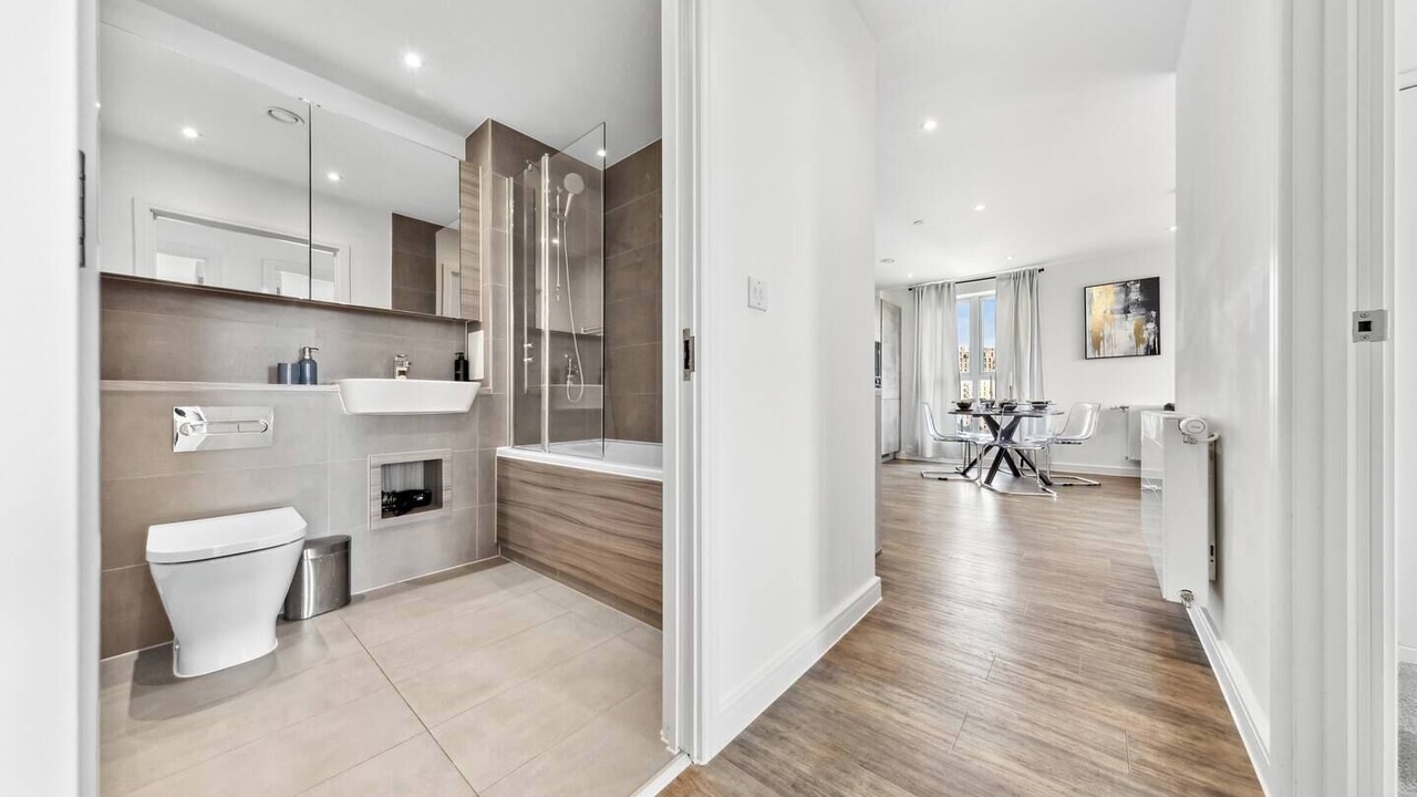 Photo of Bathroom in Gascoigne