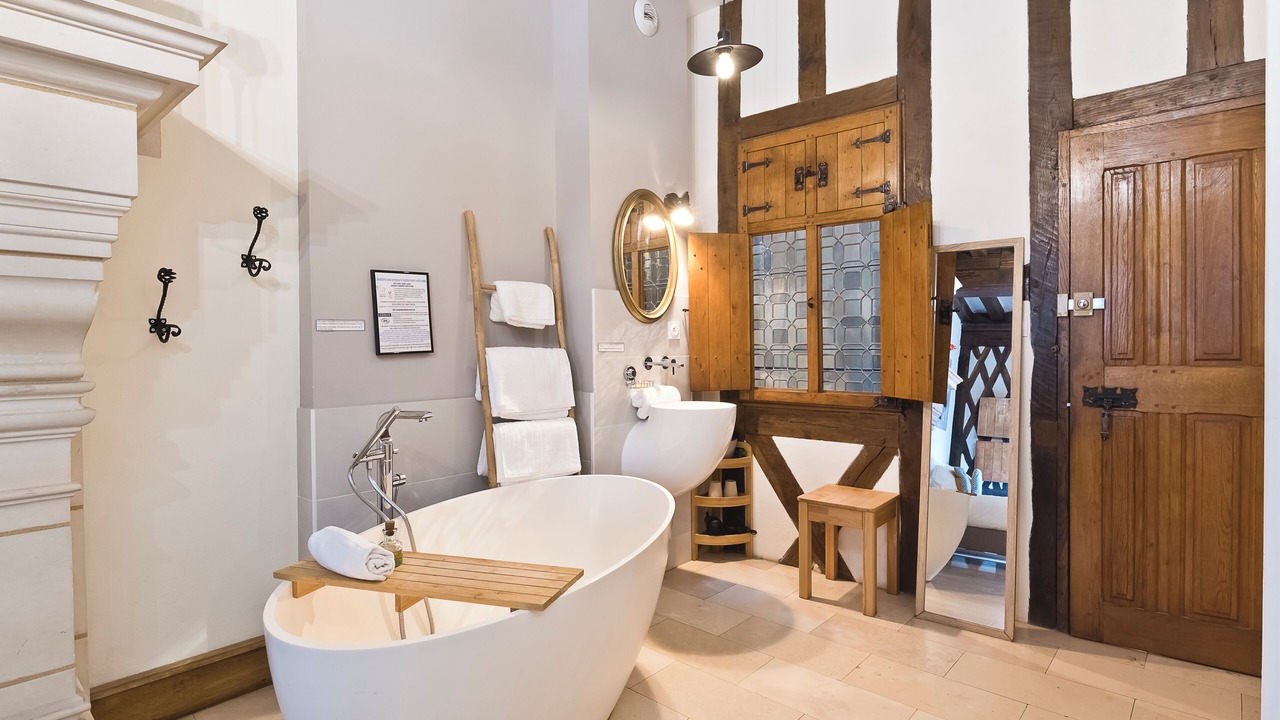 Photo of Bathroom in Downtown Angers