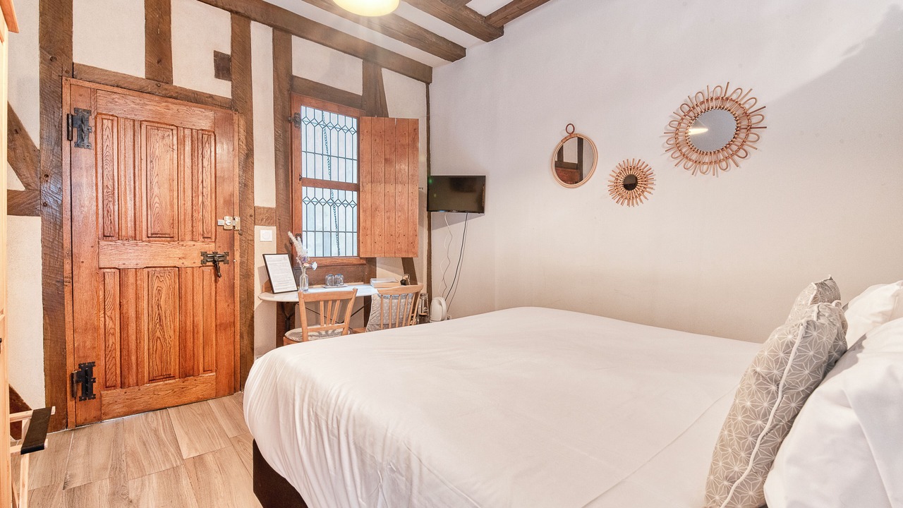 Photo of Bedroom in Downtown Angers
