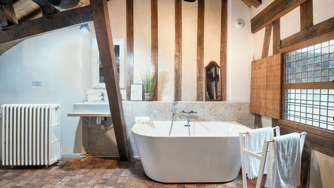 Photo of Bathroom in Downtown Angers