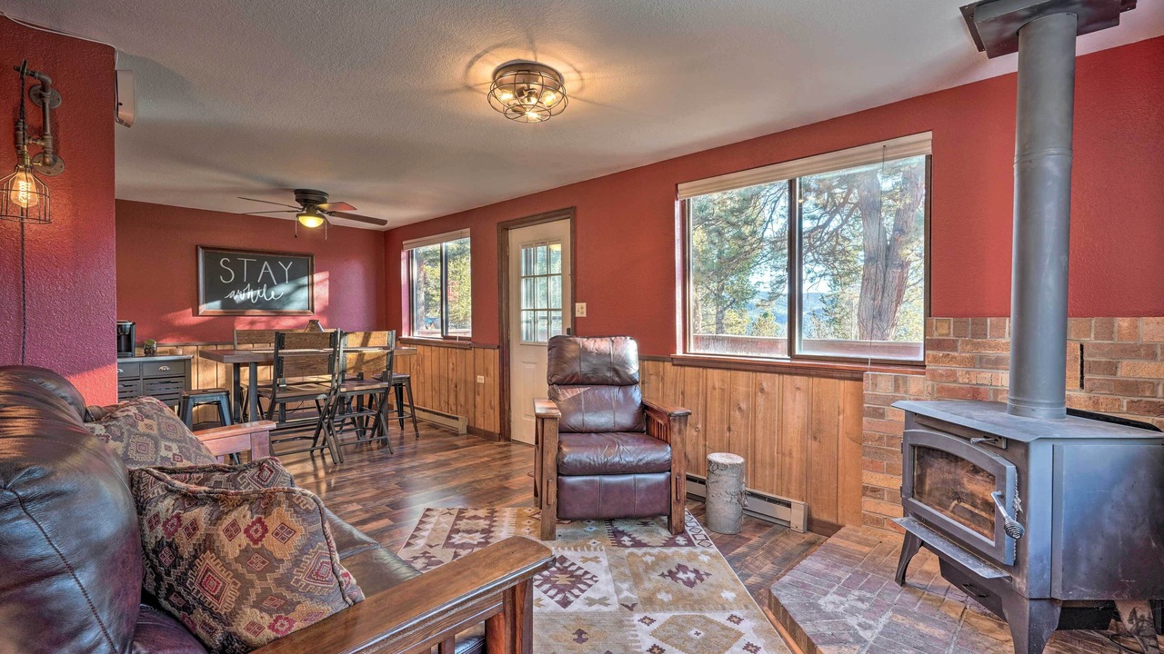 Photo of Livingroom in Rainbow Valley