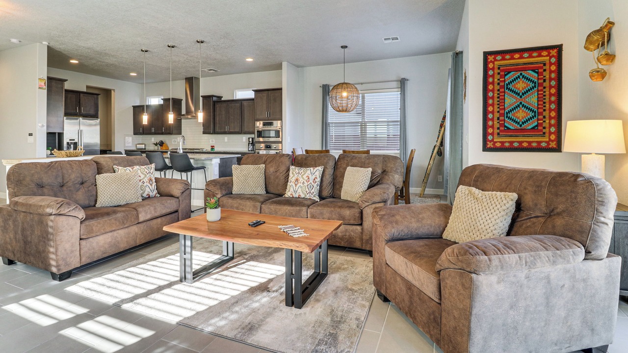 Photo of Livingroom in Mesa Del Sol Innovation Park
