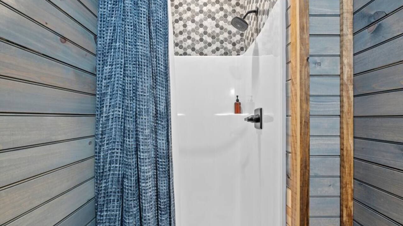 Photo of Bathroom in Golden
