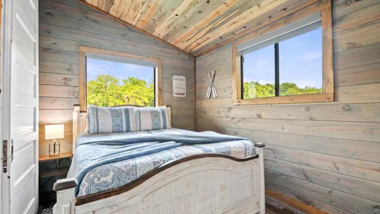 Photo of Bedroom in Golden