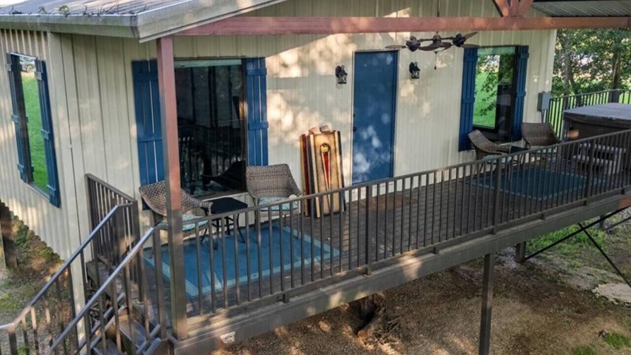 Photo of Outdoor in Golden