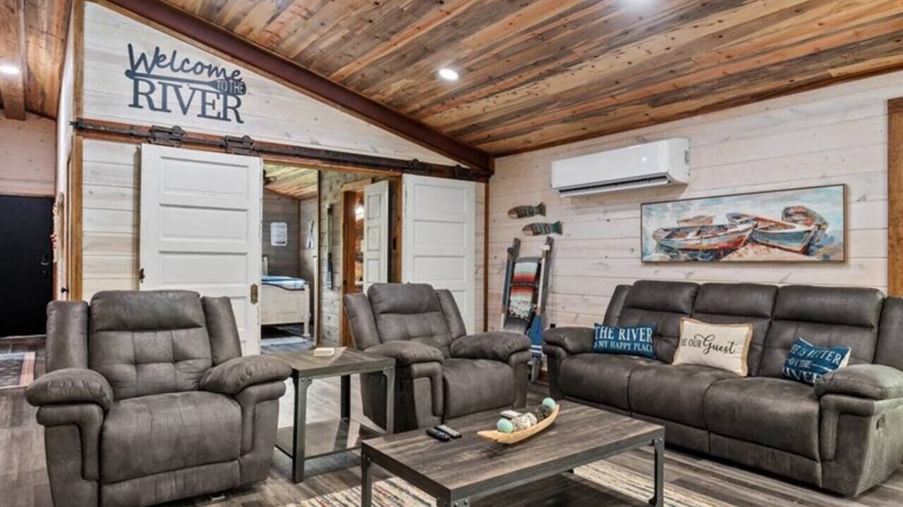 Photo of Others in Golden