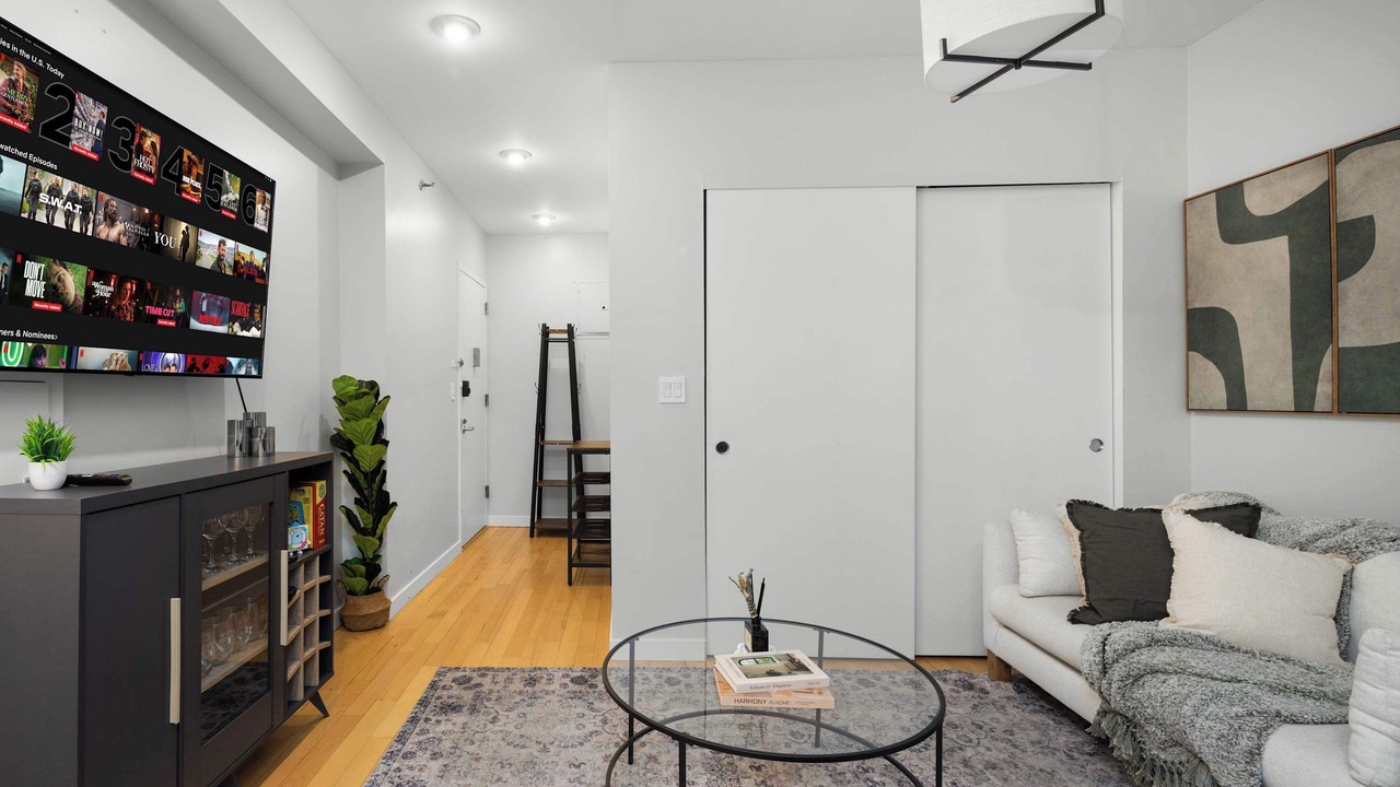 Photo of Livingroom in Ukrainian Village