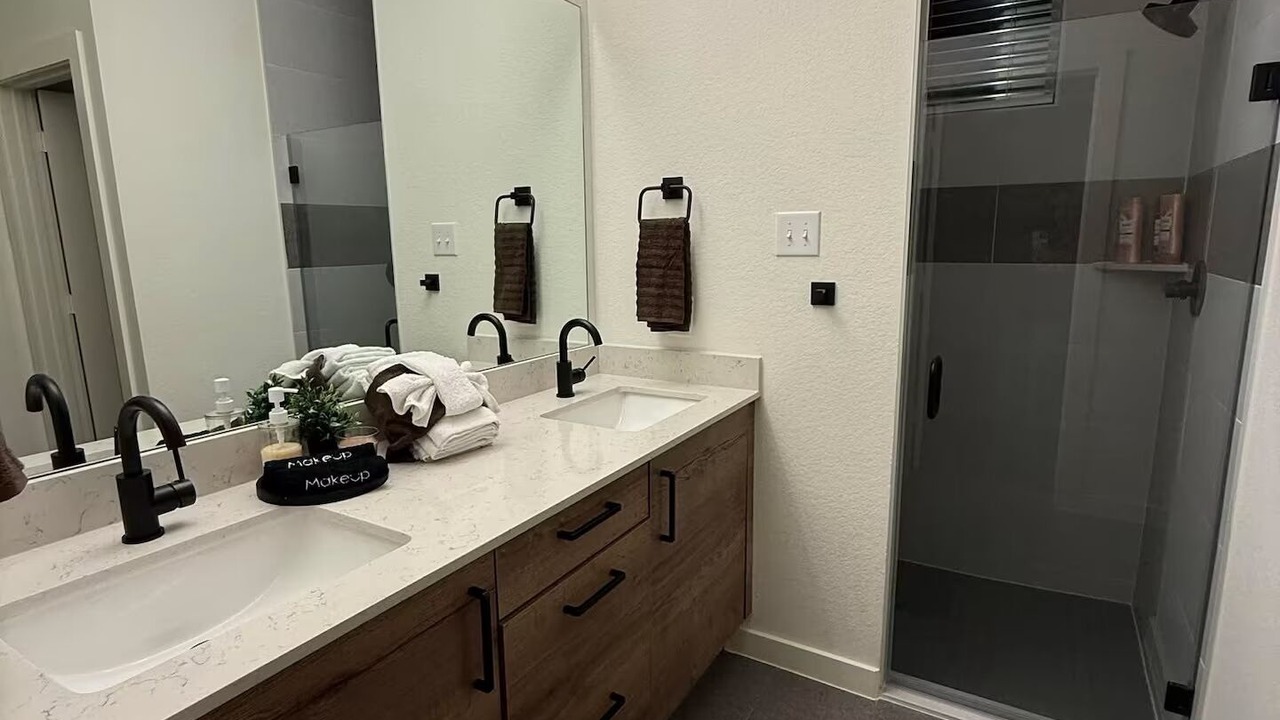 Photo of Bathroom in Barrett