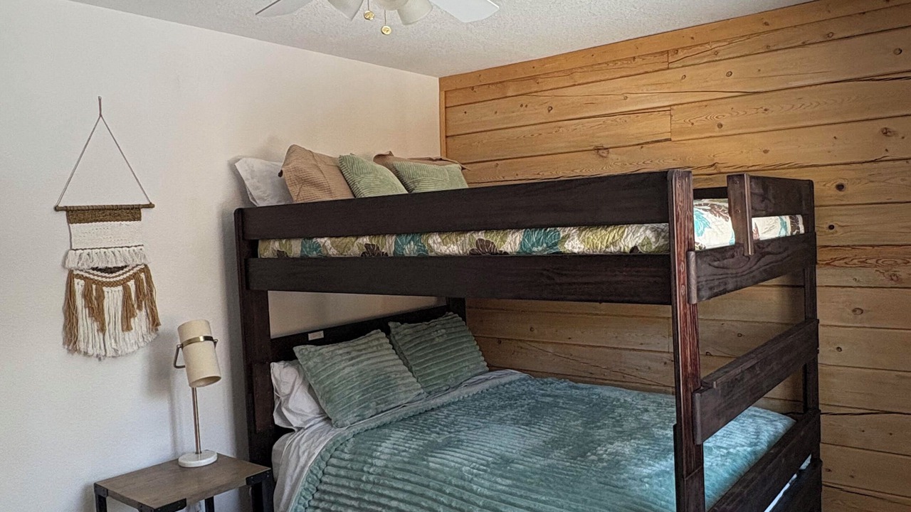 Photo of Bedroom in Warm Springs