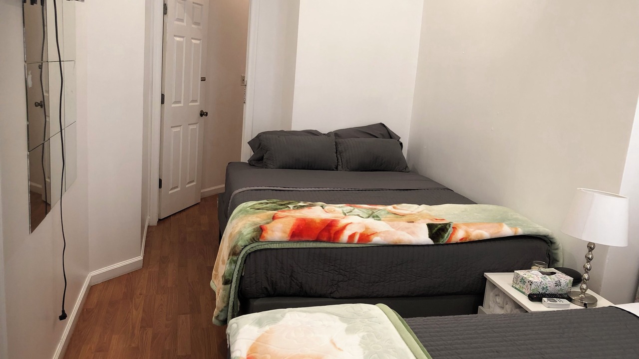 Photo of Bedroom in Glenwood