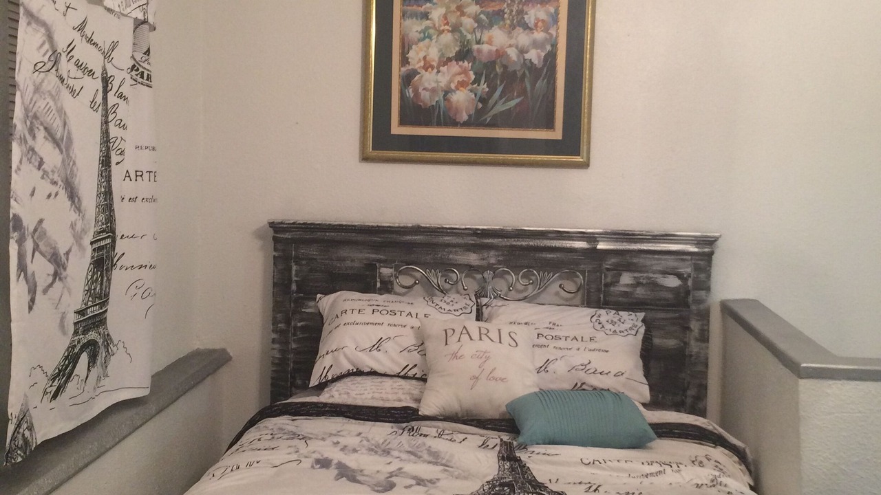Photo of Bedroom in Lawrenceburg
