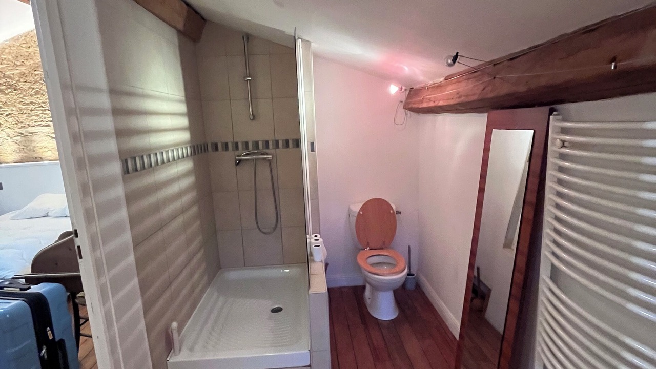 Photo of Bathroom in Saint-Pierre-du-Chemin