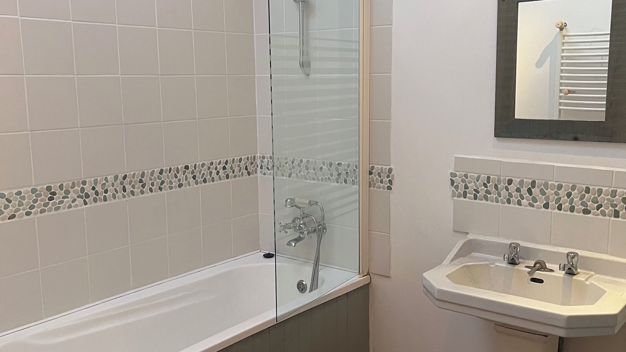Photo of Bathroom in Saint-Pierre-du-Chemin