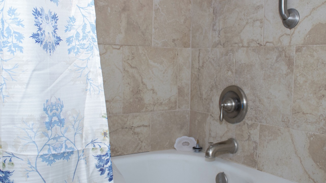 Photo of Bathroom in Meadows Place