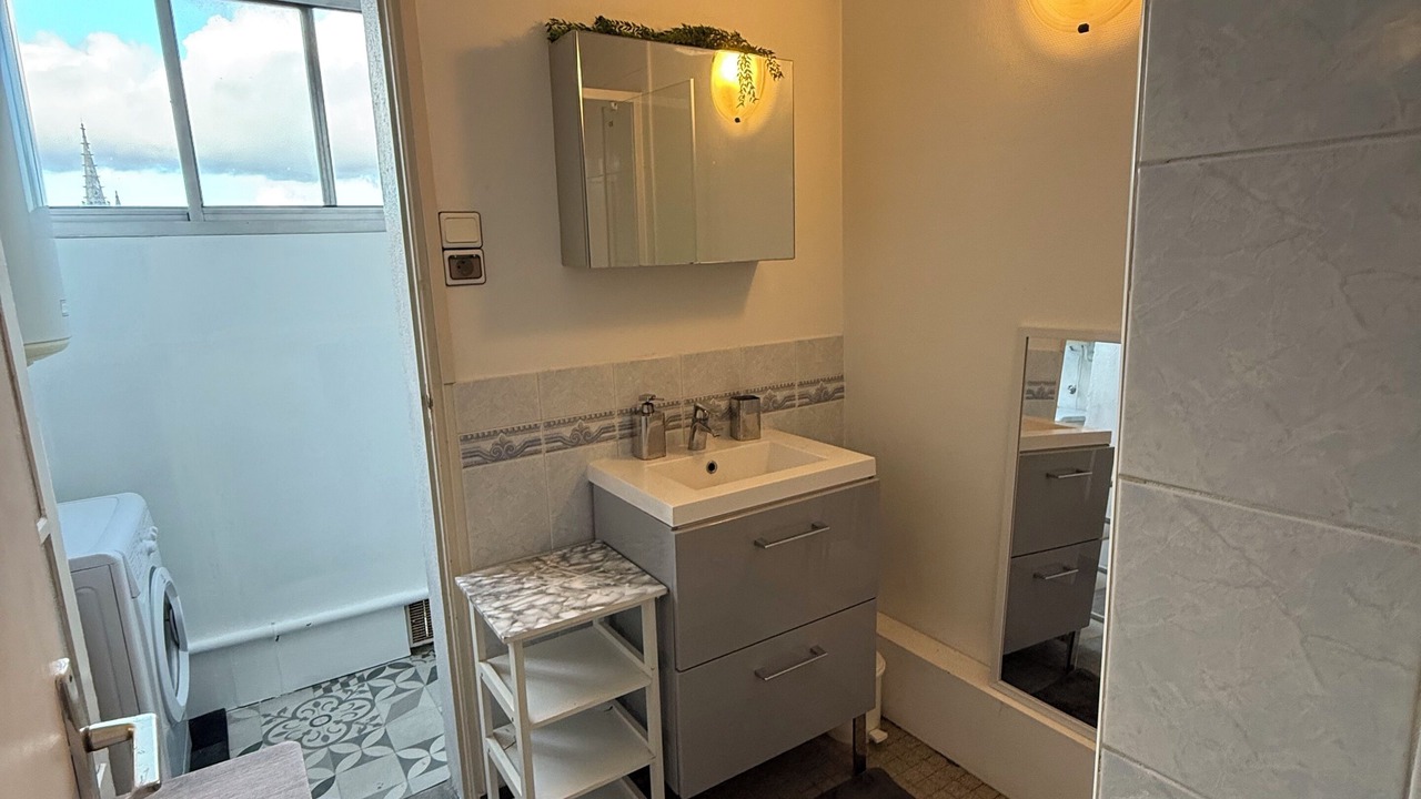 Photo of Bathroom in Francisco-Ferrer - Vern