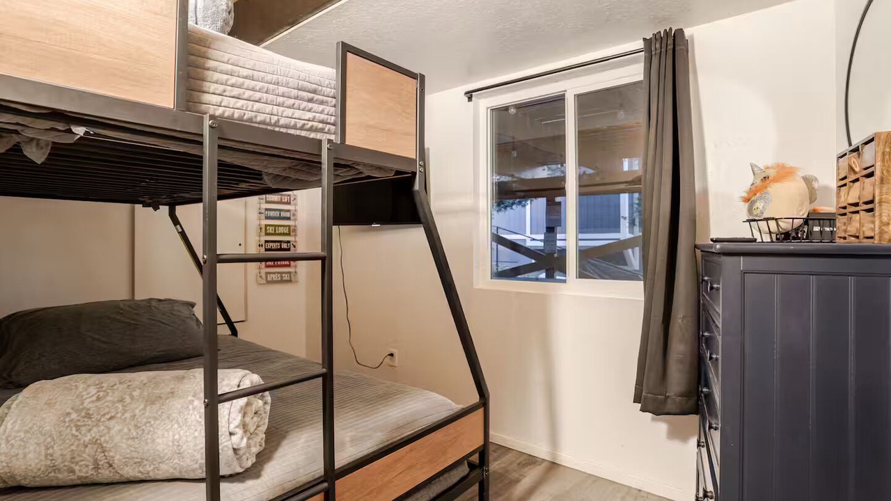 Photo of Bedroom in Arrowbear Lake