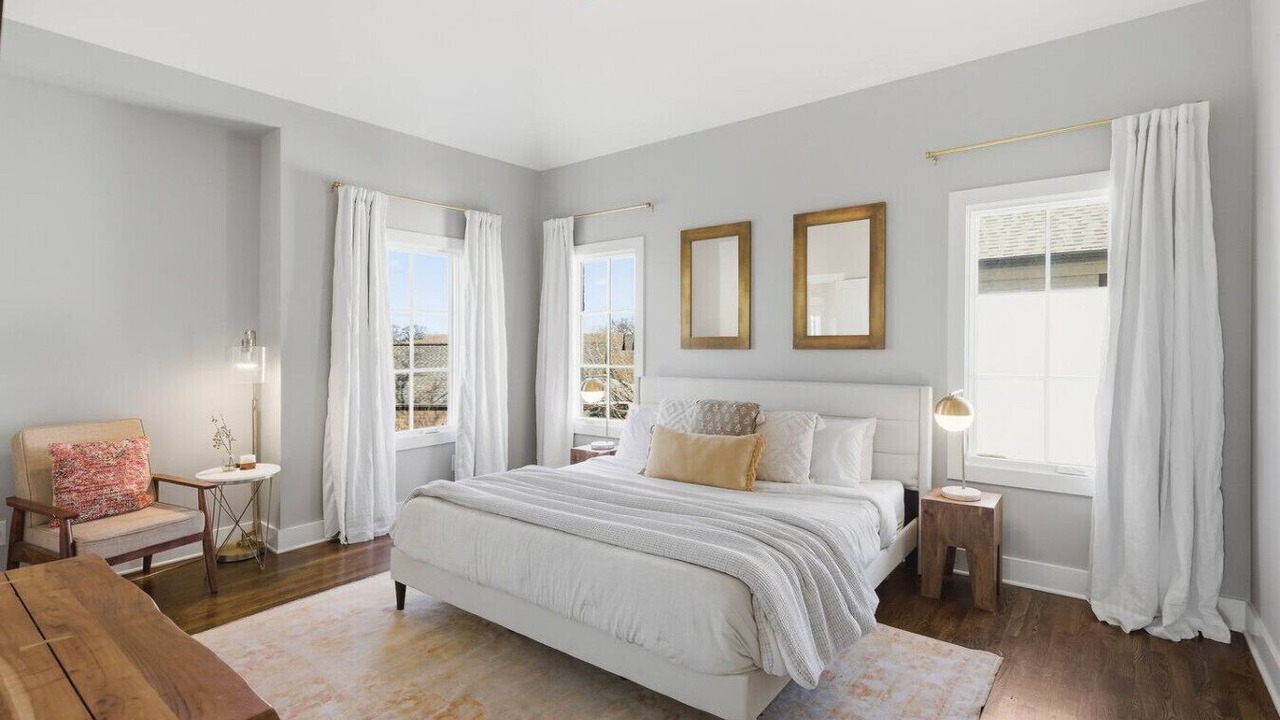 Photo of Bedroom in Hillsboro West End