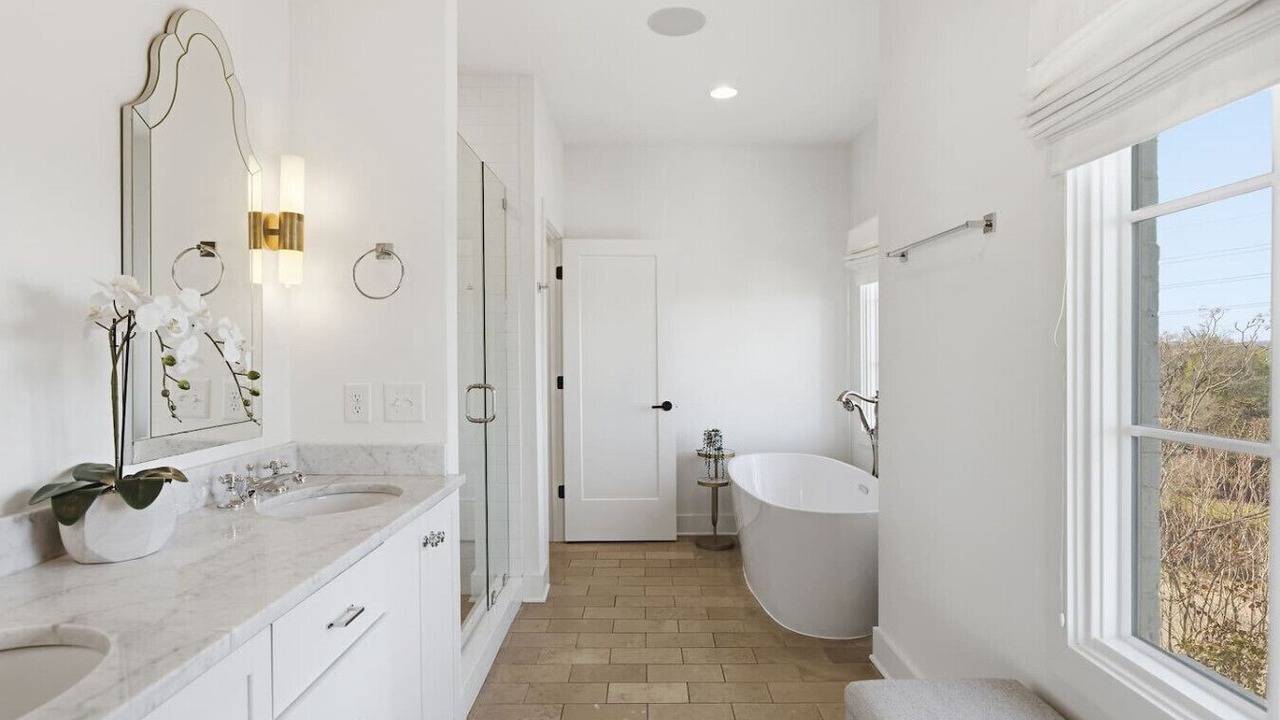Photo of Bathroom in Hillsboro West End