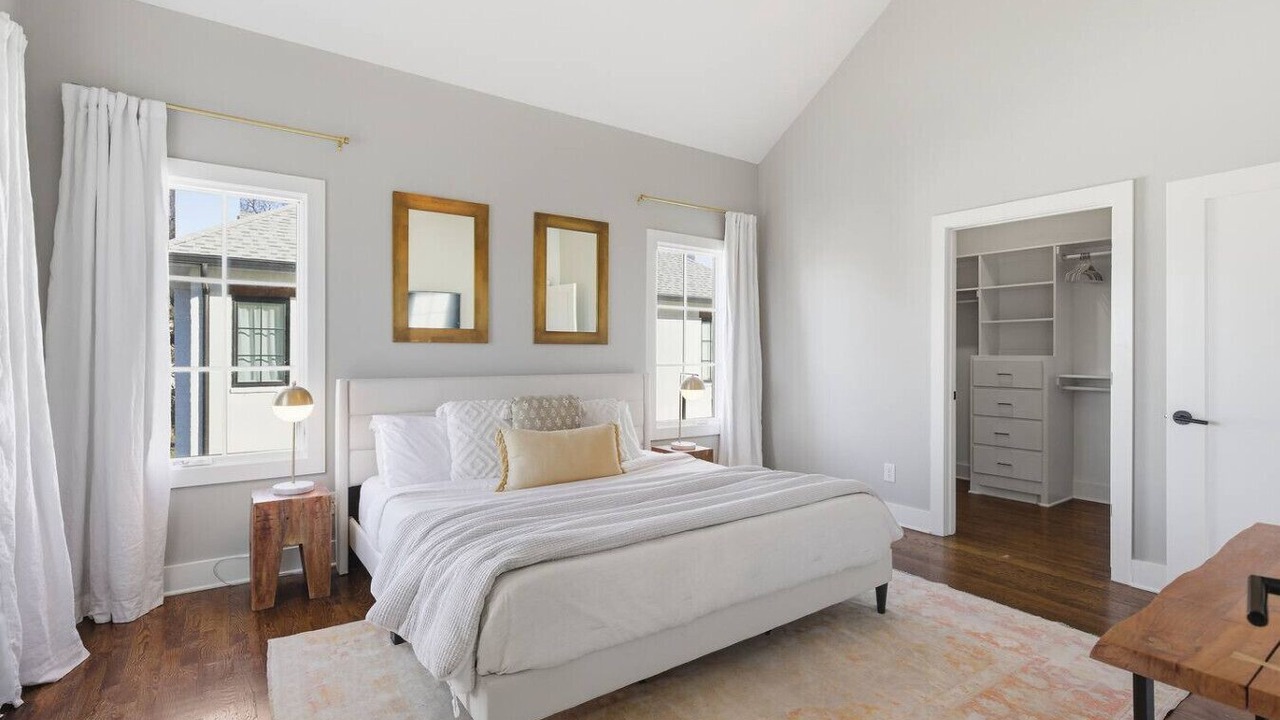 Photo of Bedroom in Hillsboro West End