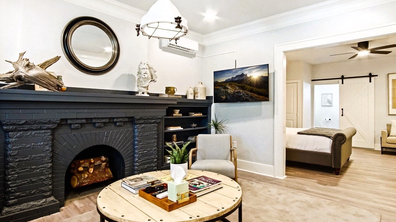 Photo of Livingroom in Central Oklahoma City