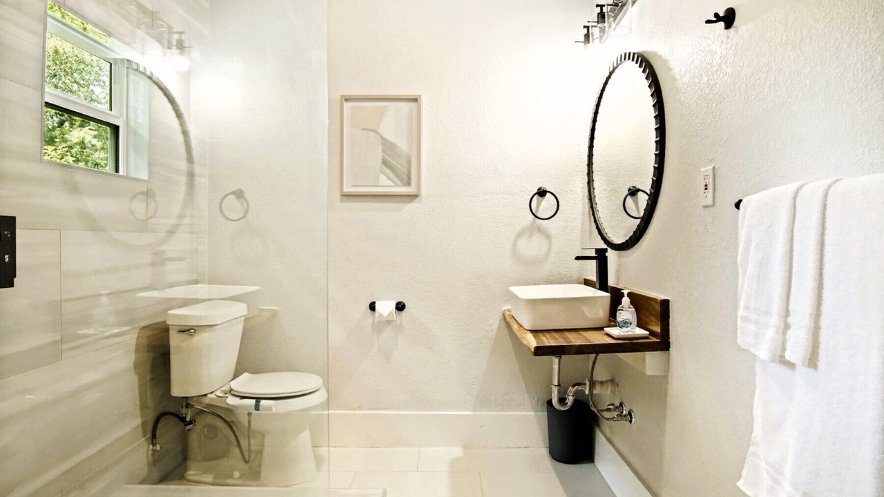 Photo of Bathroom in Central Oklahoma City