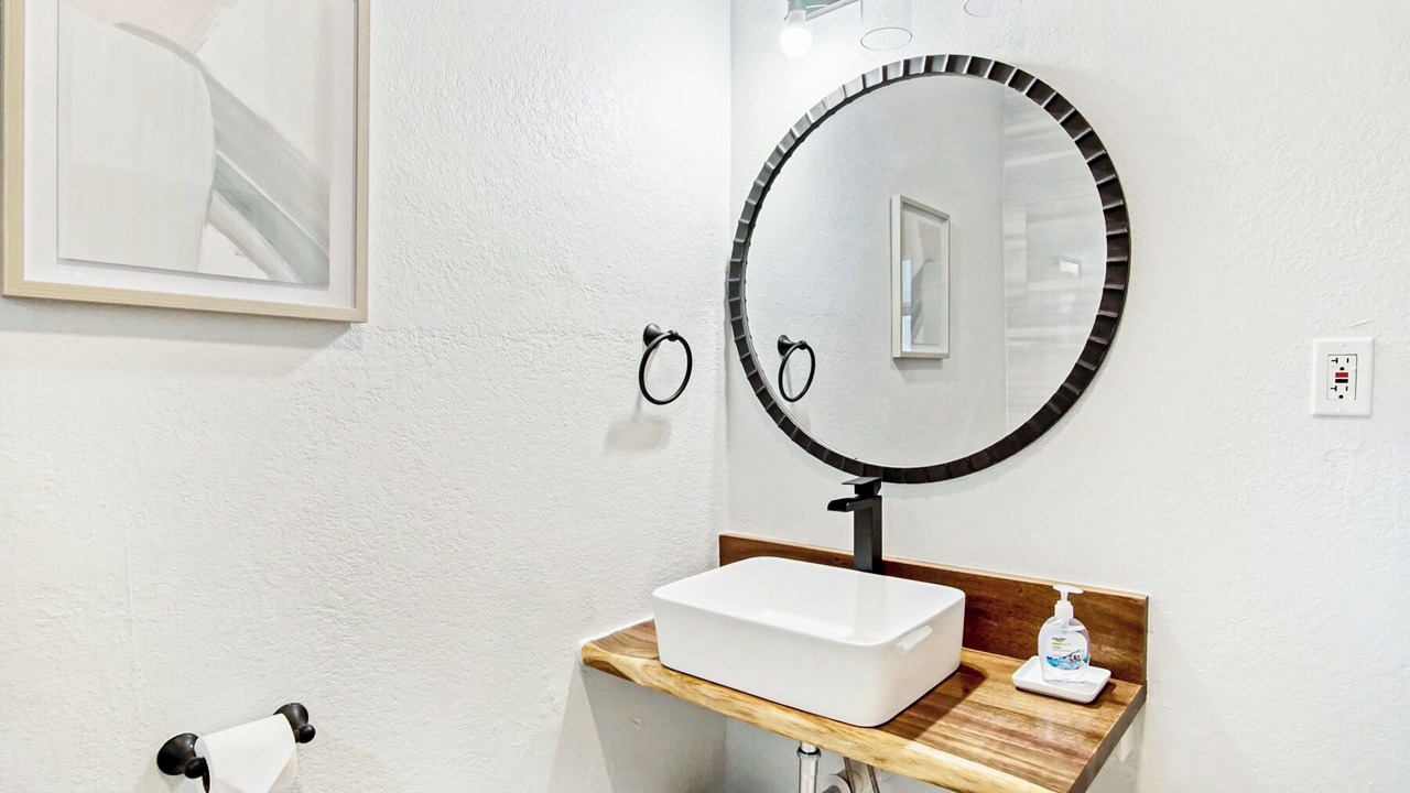 Photo of Bathroom in Central Oklahoma City