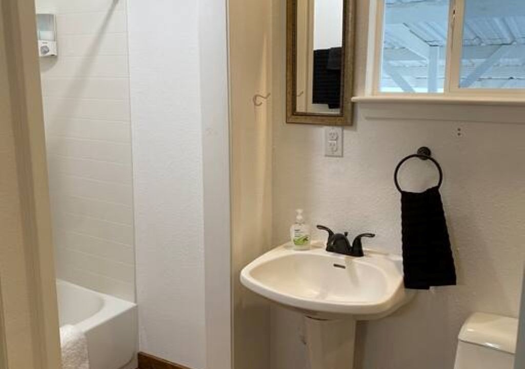 Photo of Bathroom in Alvarado