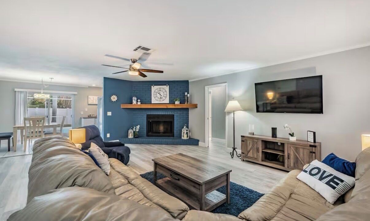 Photo of Livingroom in Oldsmar