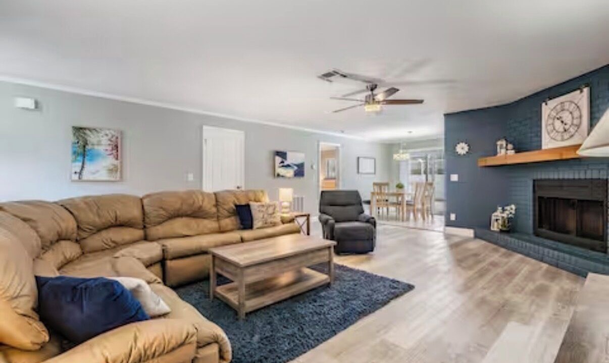 Photo of Livingroom in Oldsmar