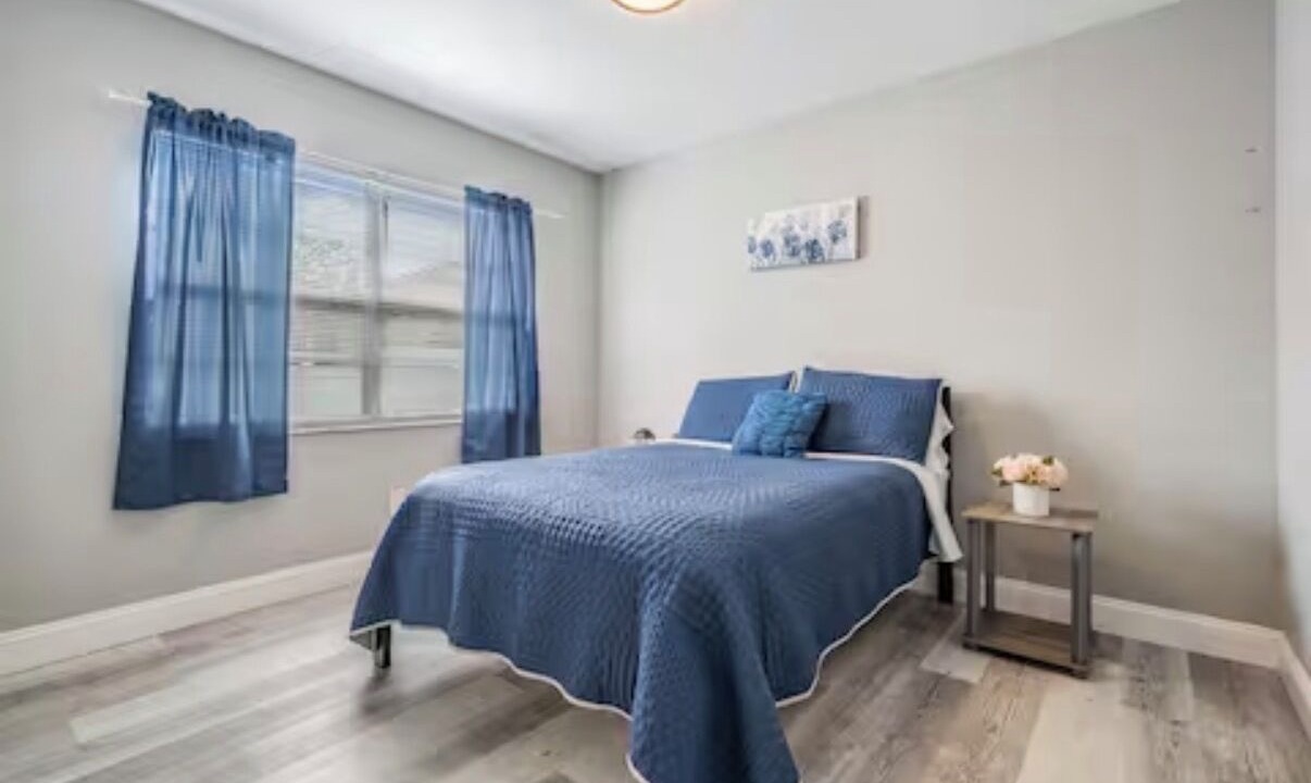 Photo of Bedroom in Oldsmar