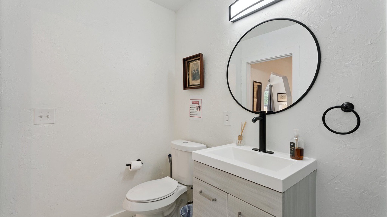 Photo of Bathroom in Central Oklahoma City