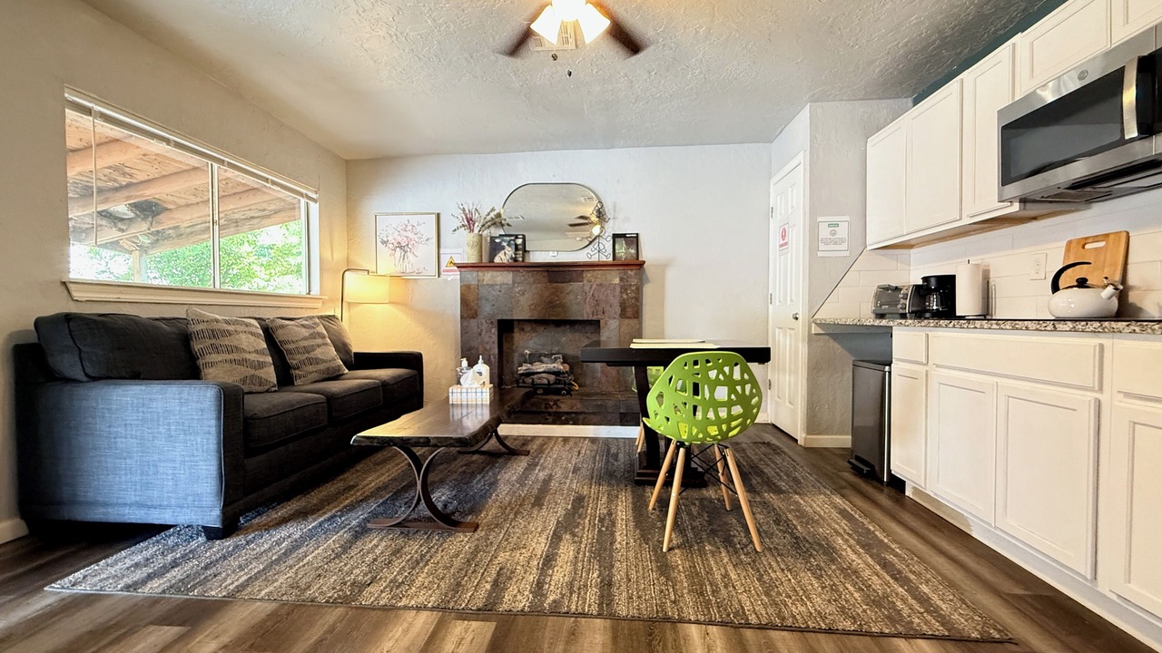 Photo of Livingroom in Central Oklahoma City