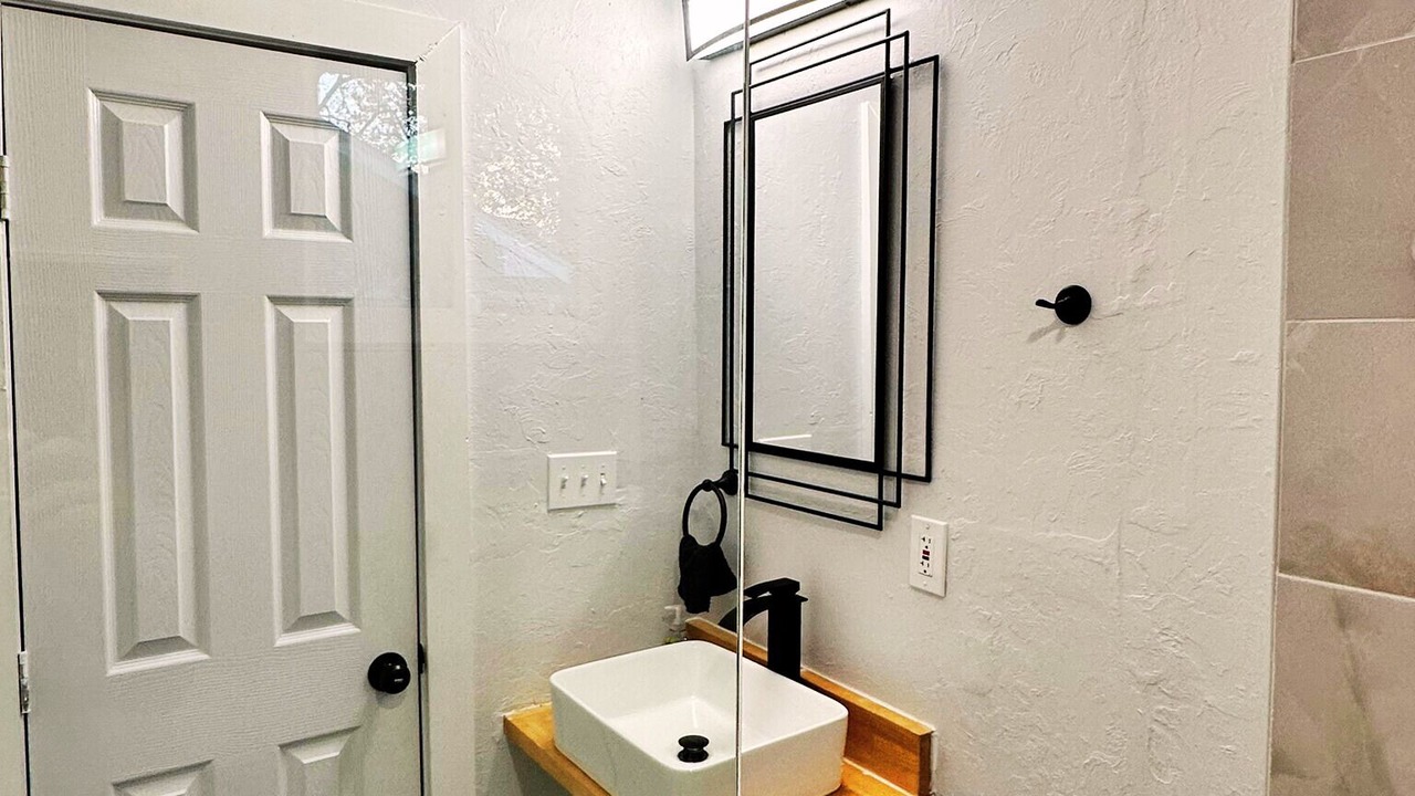Photo of Bathroom in Central Oklahoma City