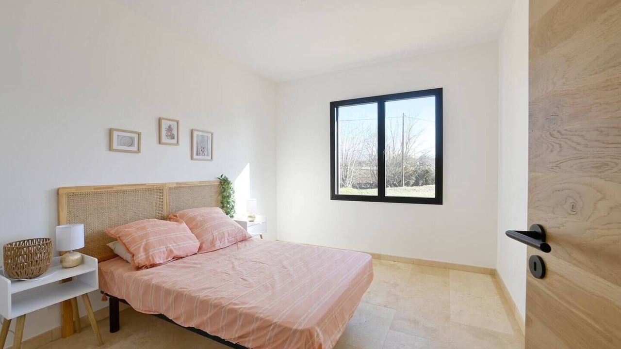 Photo of Bedroom in Les Plans