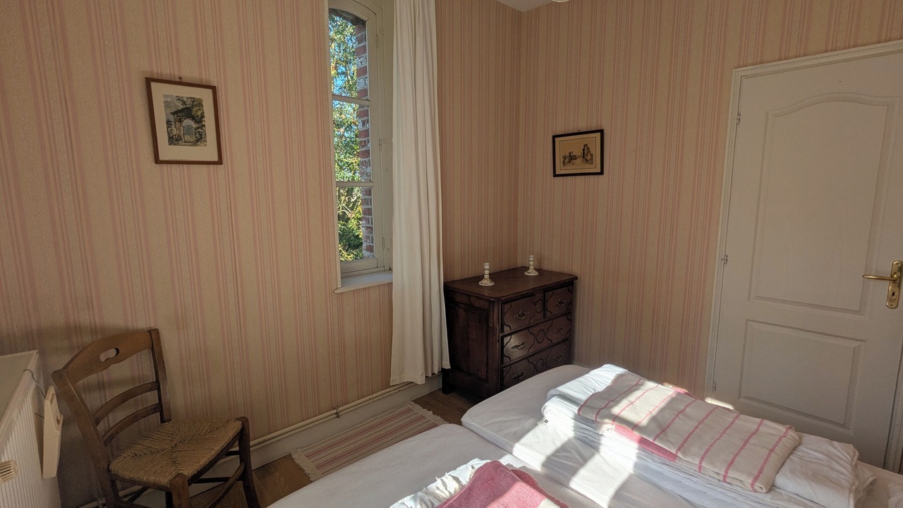 Photo of Bedroom in Moult-Chicheboville