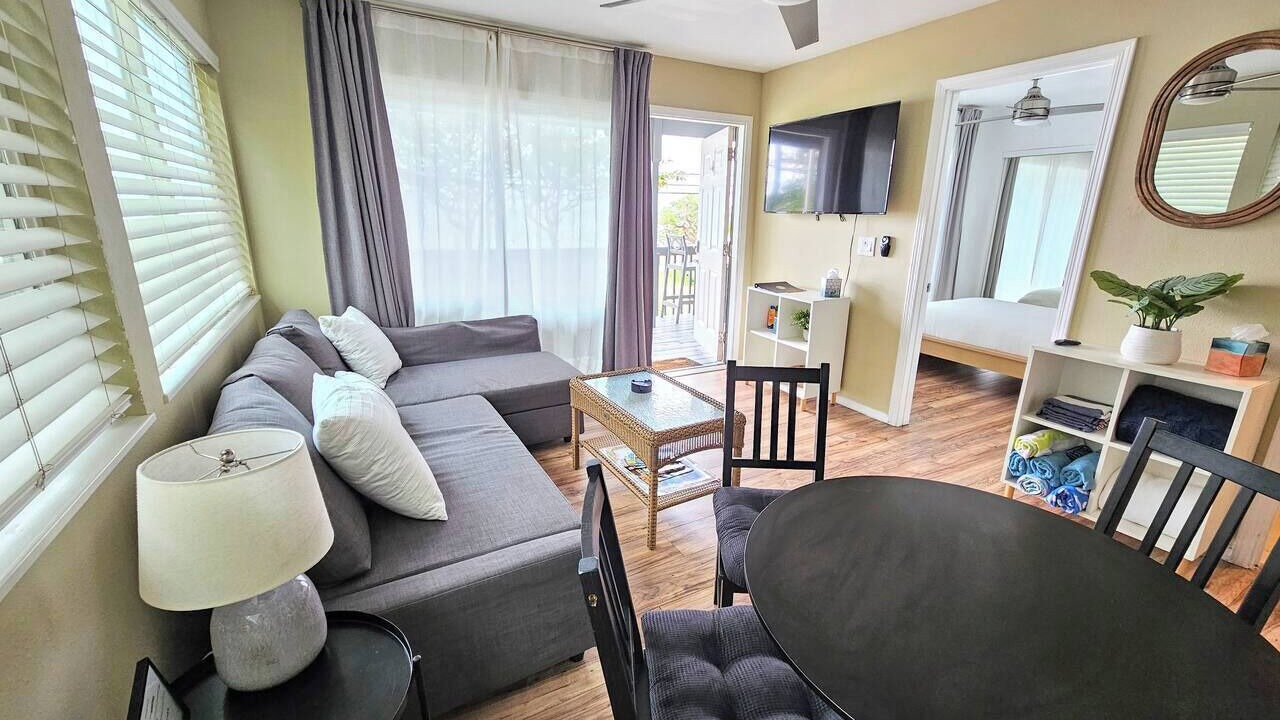 Photo of Livingroom in Punaluu