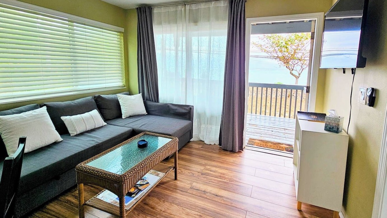 Photo of Livingroom in Punaluu